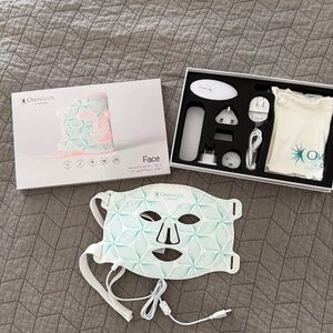 Omnilux Contour Face Red Light Face Mask